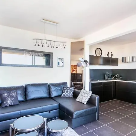 Sea View Port Nature 5 * 阿格德